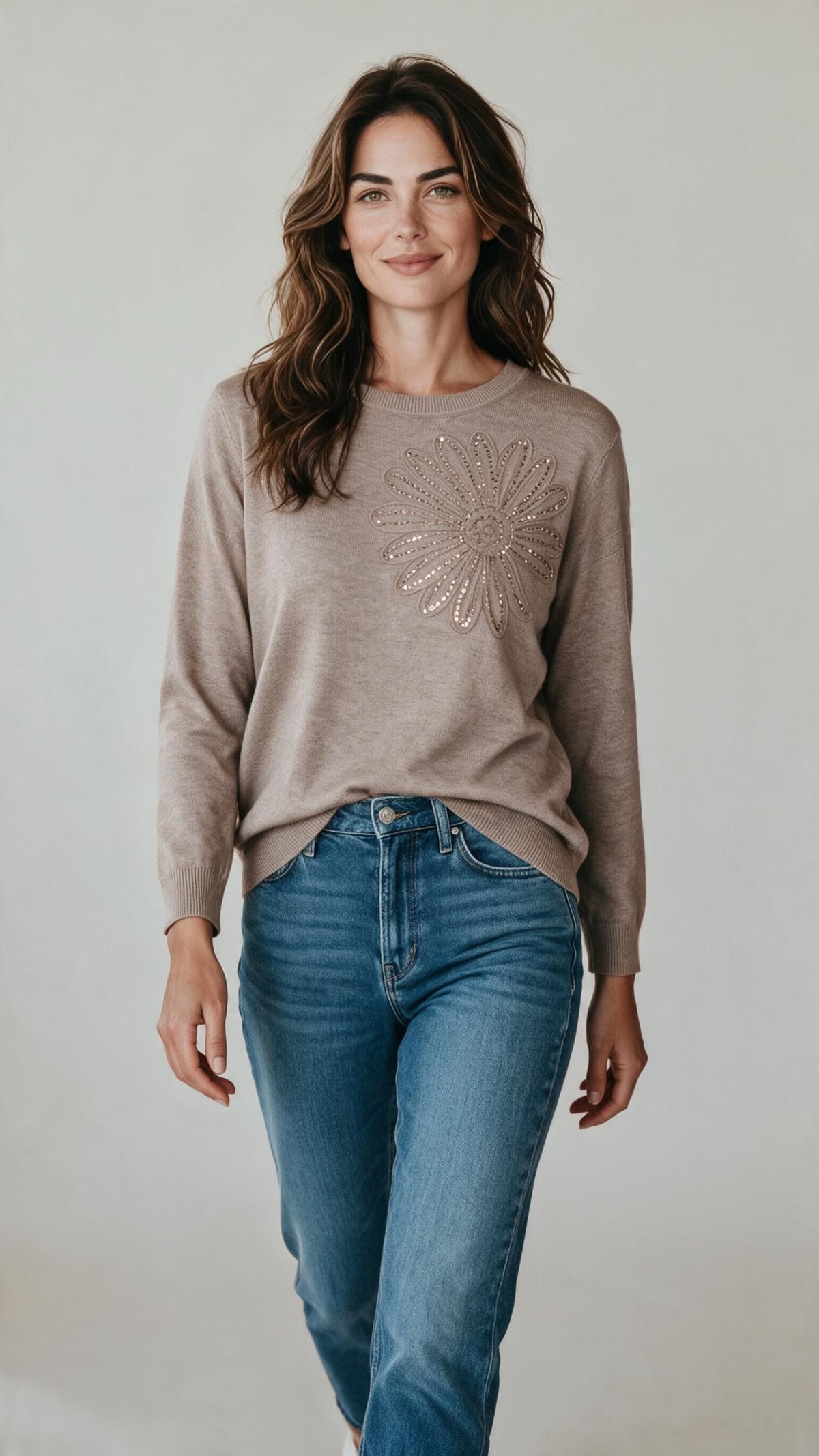 Pulover Damă cu Floare și Pietricele | Mira Style