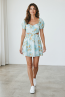 Rochie scurtă de vară cu imprimeu floral bleu