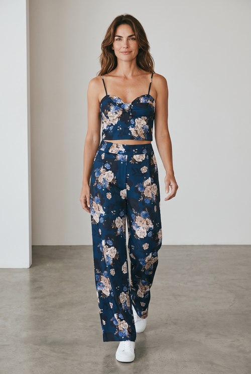Compleu damă bleumarin cu imprimeu floral bej – Top și pantaloni lungi