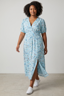 Rochie midi florală bleu, mărime universală – confort și eleganță pentru orice siluetă