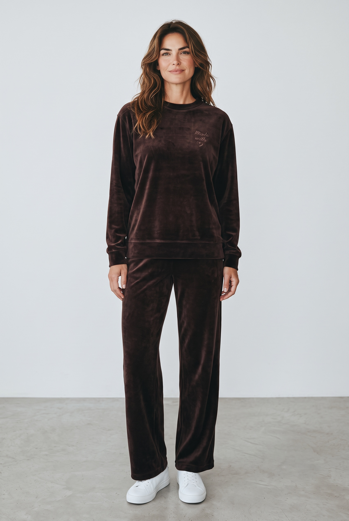 Trening damă catifea maro cu pantaloni drepți | Mira Style