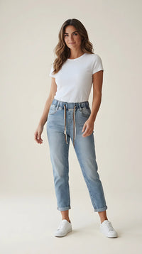 Blugi damă casual stil jogger cu talie elastică si snur, denim albastru deschis, rulati la glezna | Mira Style
