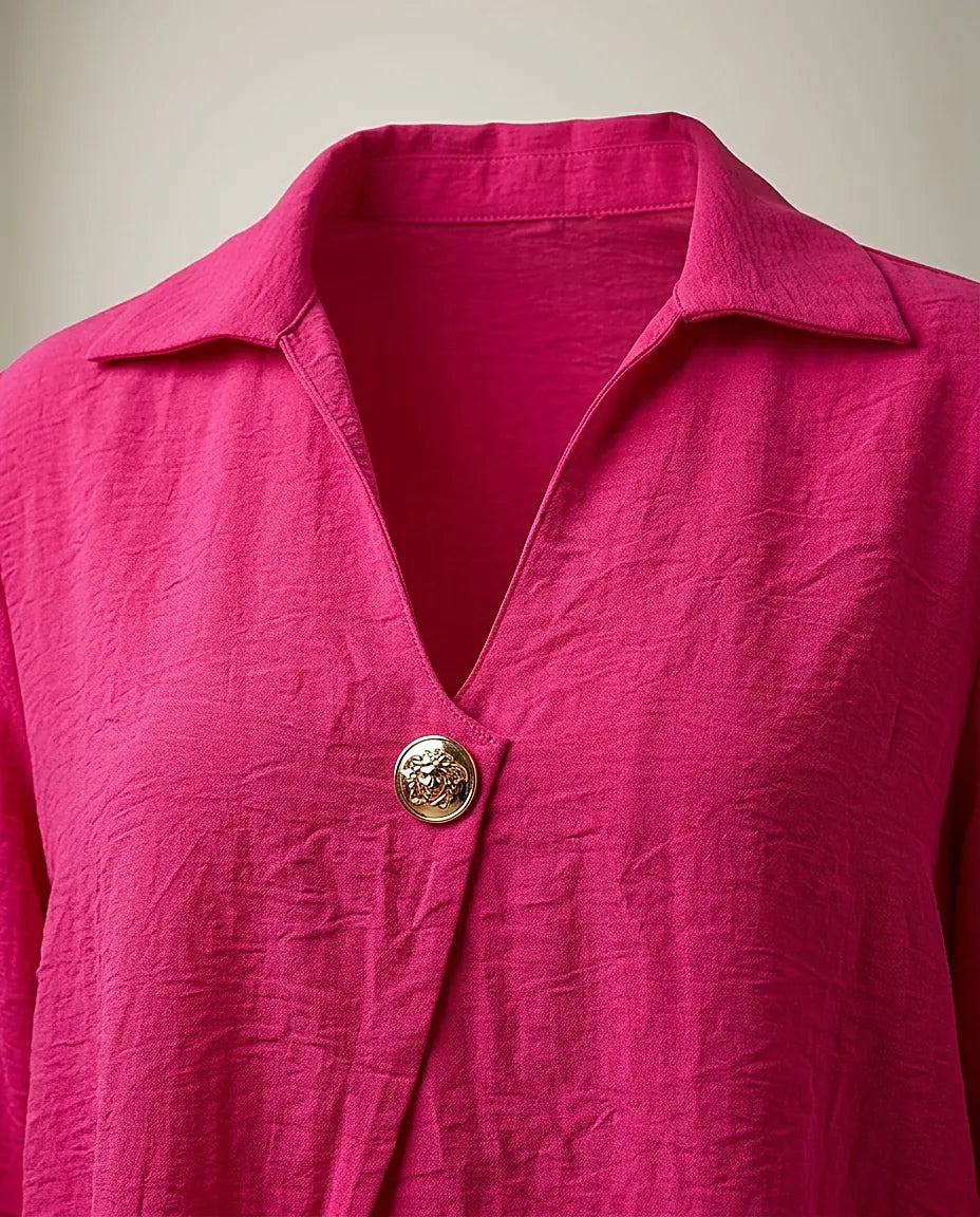 Bluză damă fucsia elegantă cu guler și mâneci trei sferturi, design petrecut cu nasture auriu decorativ, colecția italia moda