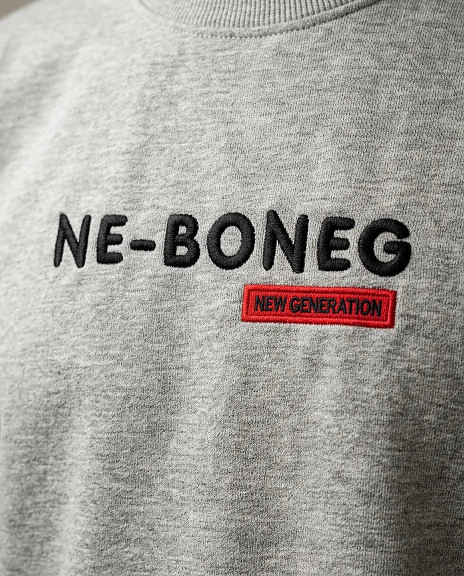Bluză de bărbați gri melanj ne-boneg cu guler rotund și imprimeu text, din amestec de bumbac, stil casual-urban