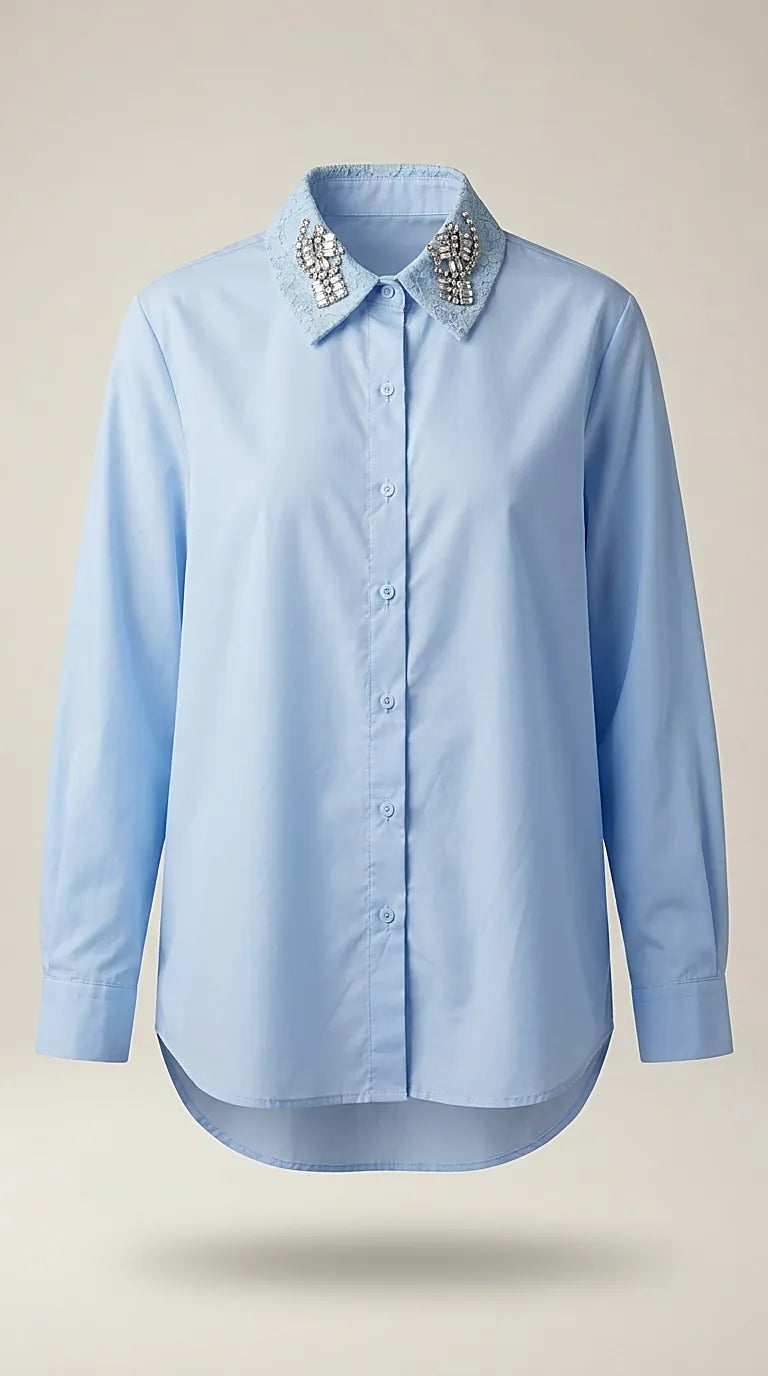 Cămașă elegantă damă baby blue cu guler din dantelă și aplicații strălucitoare de cristale, stil office-chic | Mira Style