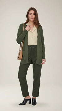 Cardigan de damă tricotat, verde oliv, cu buzunare aplicate și croială lejeră, stil casual-elegant | Mira Style