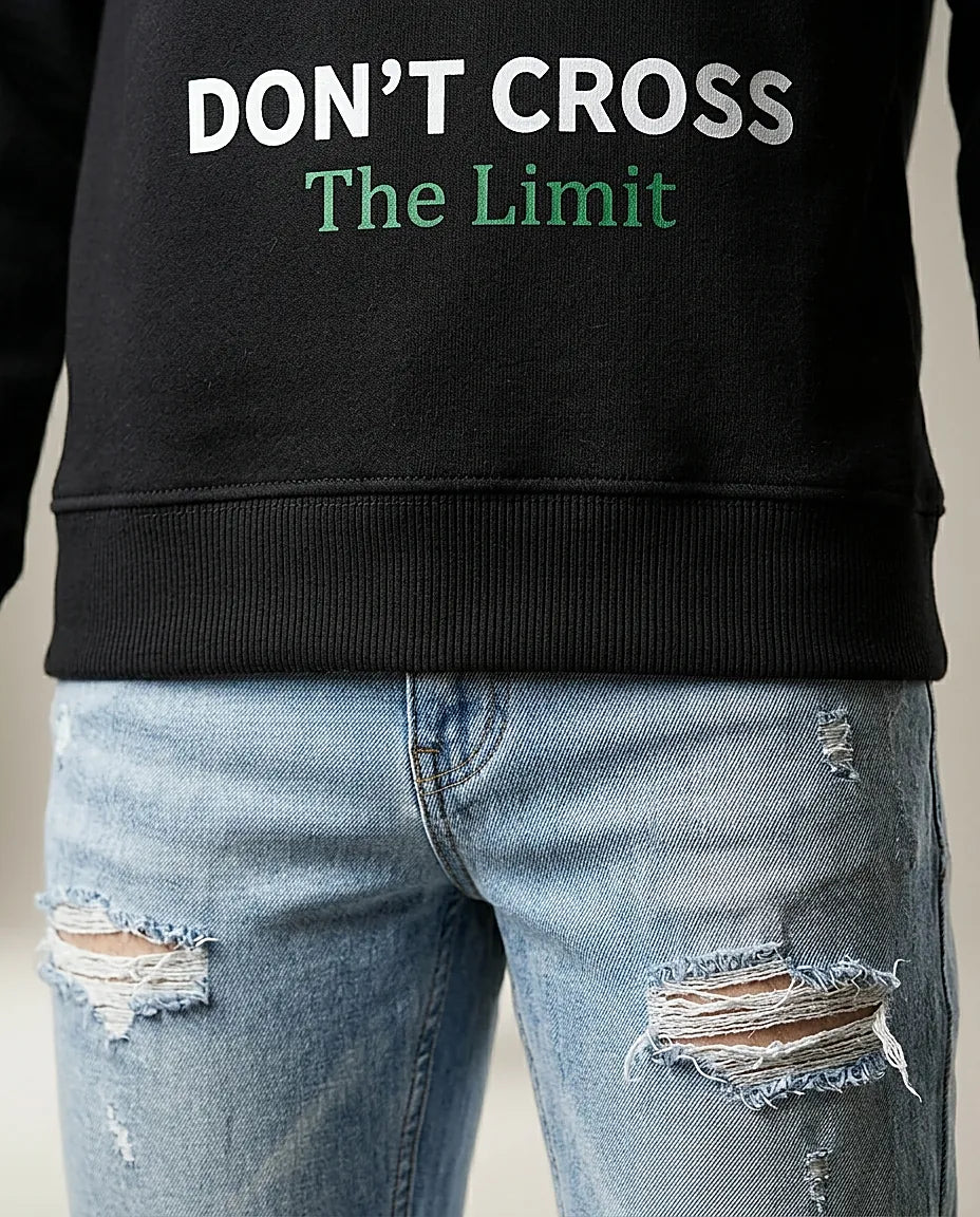 Bluză neagră cu imprimeu text 'don't cross the limit'