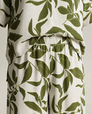 Compleu elegant de vară din două piese pentru femei, cămașă cu guler și mânecă scurtă și pantaloni palazzo cu imprimeu botanic verde