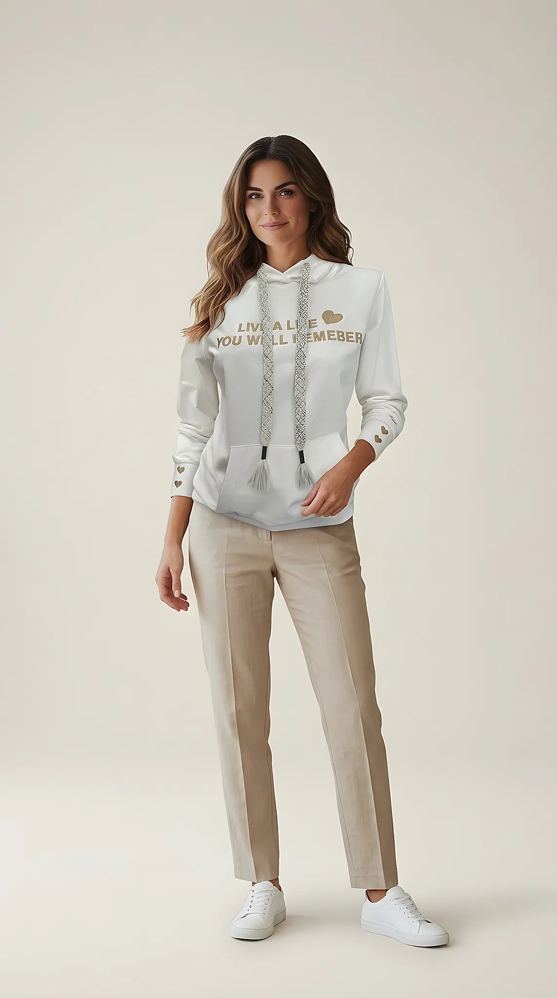 Hanorac de damă alb cu glugă și broderie aurie 'live a life you will remember', șnururi decorative împletite și detalii cu inimioare