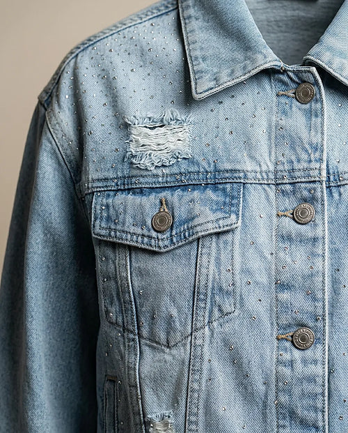 Jachetă de blugi pentru femei, light blue, cu pietricele strălucitoare și detalii distressed, stil casual-chic