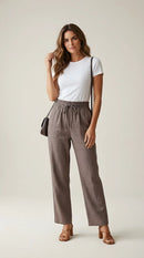 Pantaloni casual maro cu talie elastică și șnur, model lejer cu aspect de in pentru femei