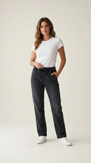 Pantaloni jogger damă negru prespălat cu talie elastică și șnur, stil casual comfy din bumbac cu aspect de denim