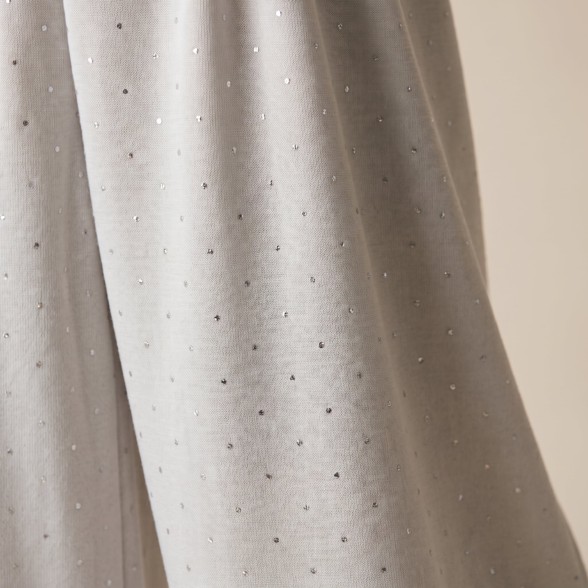 Pantaloni largi cu strasuri, negri — detaliu material