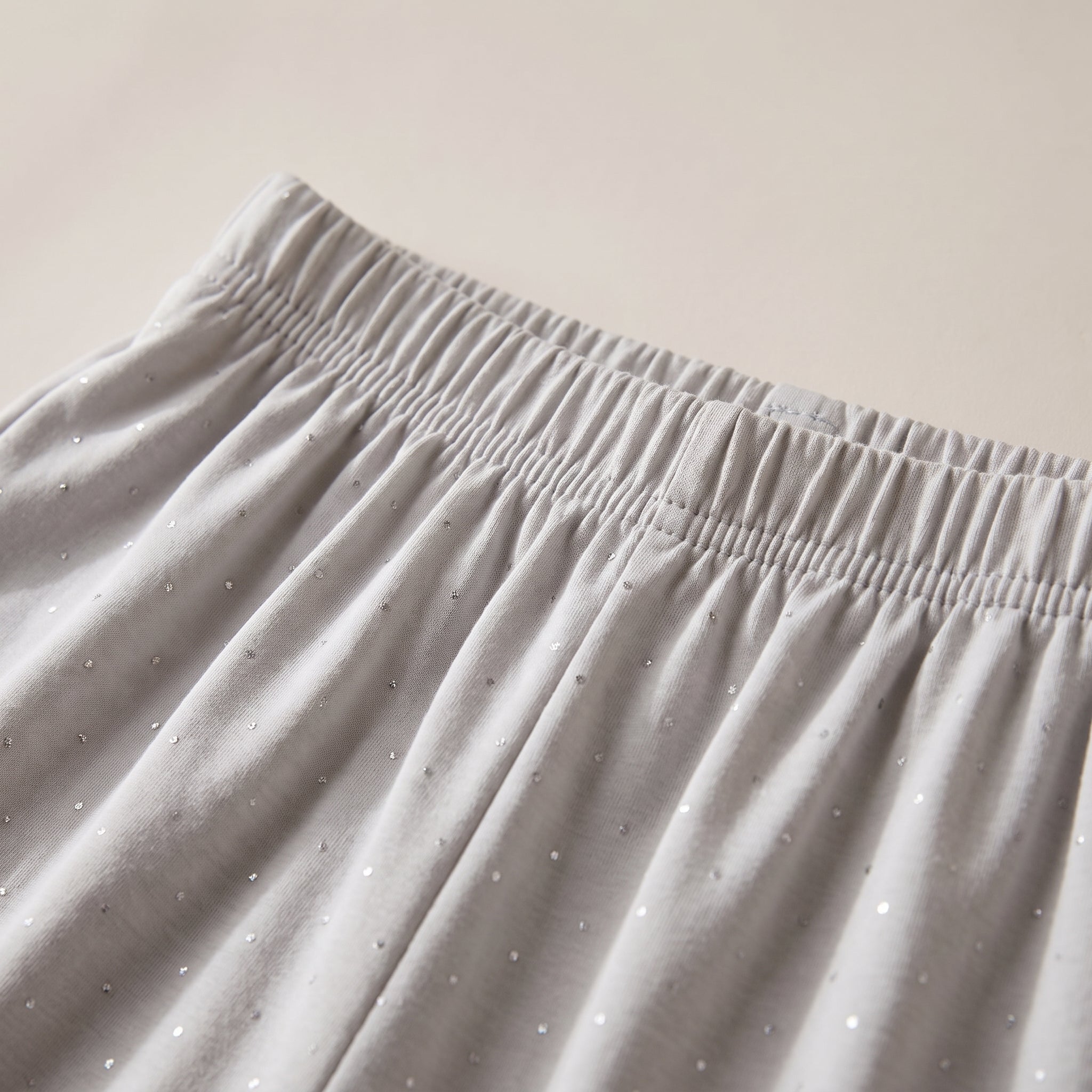 Pantaloni largi cu strasuri, negri — detail_constructie