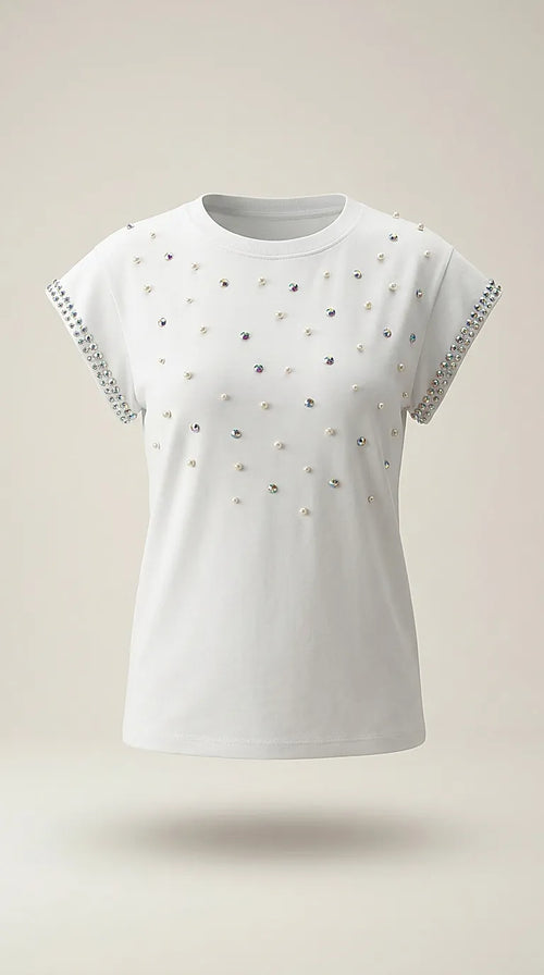 Tricou alb de damă cu mânecă scurtă, decorat cu perle și cristale irizante, stil casual-elegant