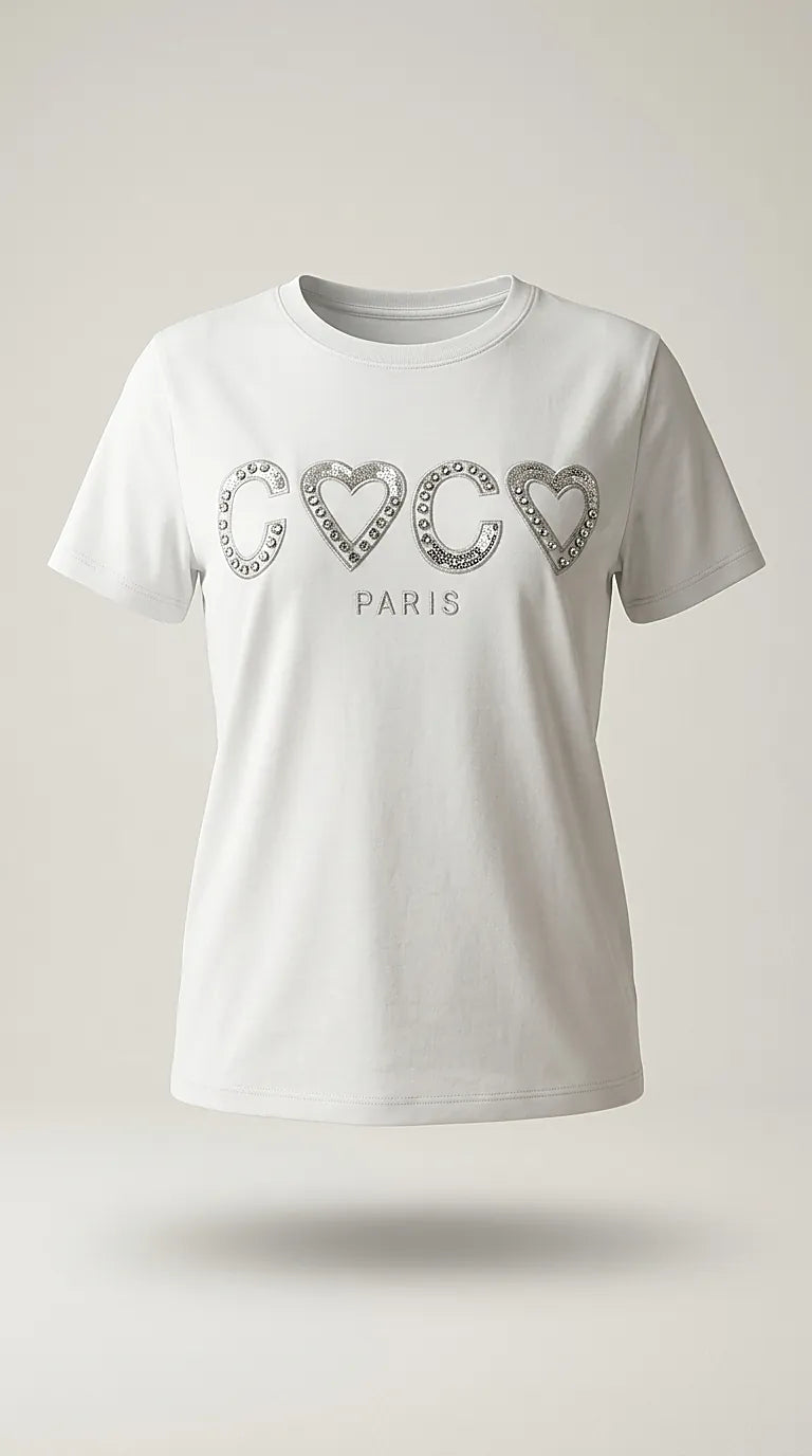 Tricou alb de damă din bumbac cu imprimeu 'coco paris' decorat cu paiete argintii și cristale