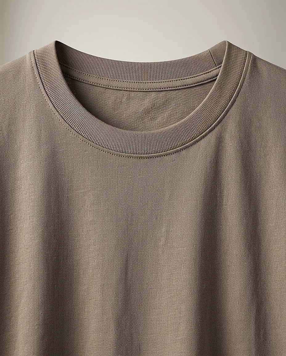 Tricou bărbătesc oversized din bumbac premium pepper & mint, culoare taupe, cu guler rotund și croială lejeră