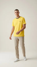Tricou bărbați galben din bumbac cu imprimeu grafic 'white' pe spate, stil streetwear modern