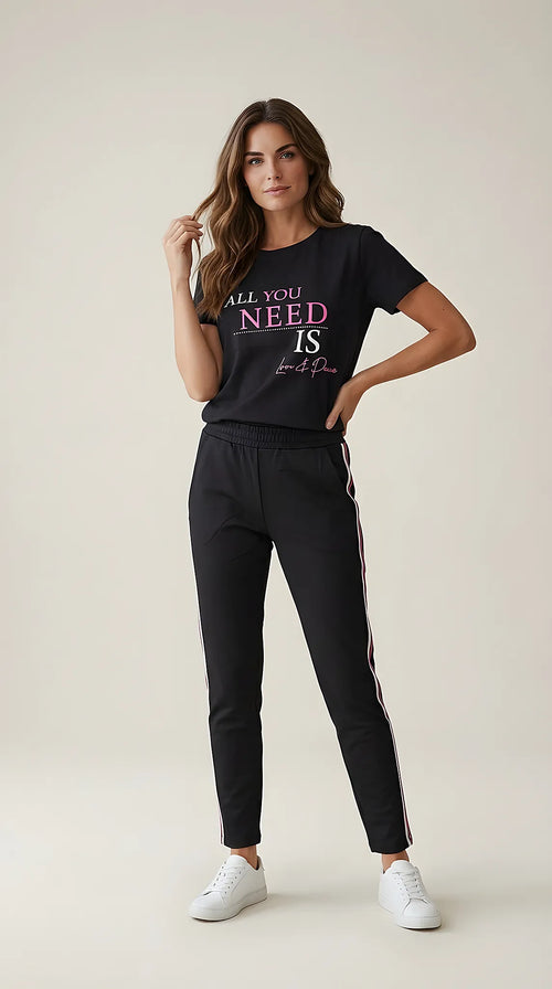 Tricou cu imprimeu text roz 'all you need is love & peace'