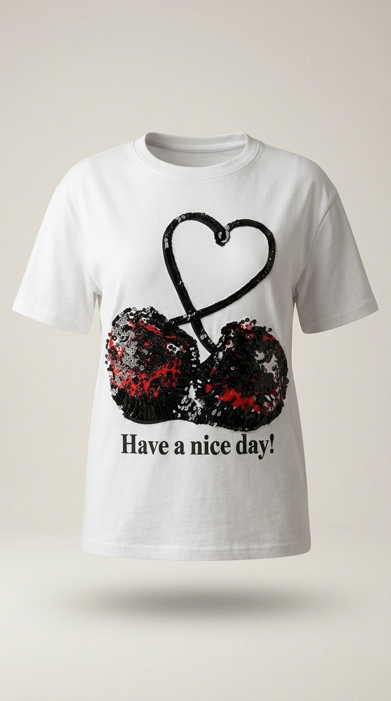 Tricou damă alb din bumbac cu imprimeu cireșe din paiete și mesaj 'have a nice day!', model casual cu guler rotund