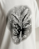 Tricou damă alb din bumbac cu imprimeu floral artistic și detalii cu sclipici, stil casual-elegant