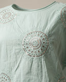 Tricou damă verde mentă cu broderie mandala și paiete, stil boho-chic, mânecă scurtă