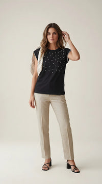 Tricou de damă elegant negru cu aplicații de perle și cristale, mânecă scurtă cu strasuri, stil casual-chic | Mira Style