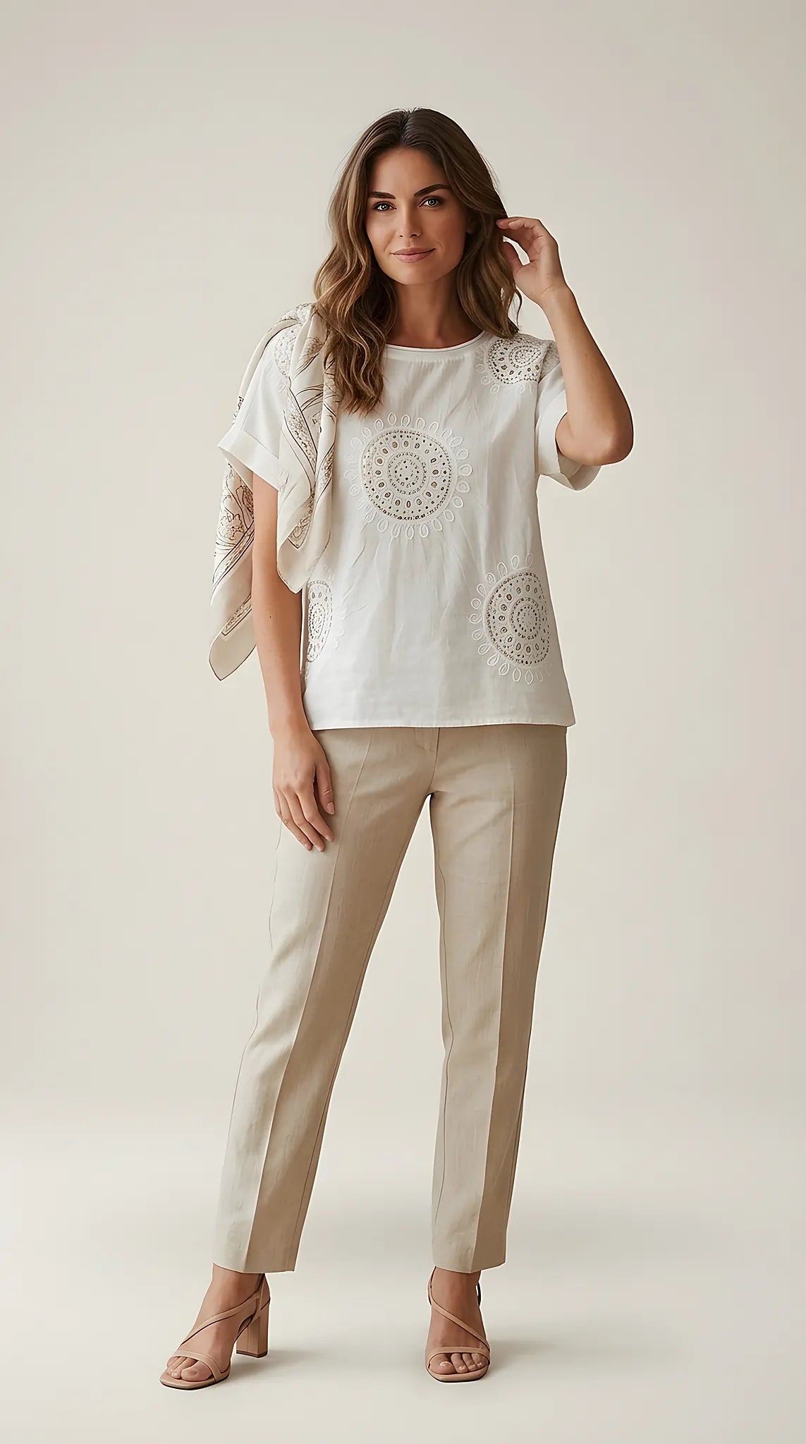 Tricou din bumbac cu broderie mandala și paiete, mânecă scurtă stil boho-chic