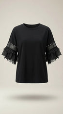 Tricou elegant negru de damă cu mâneci scurte evazate din volane și inserții cu cristale