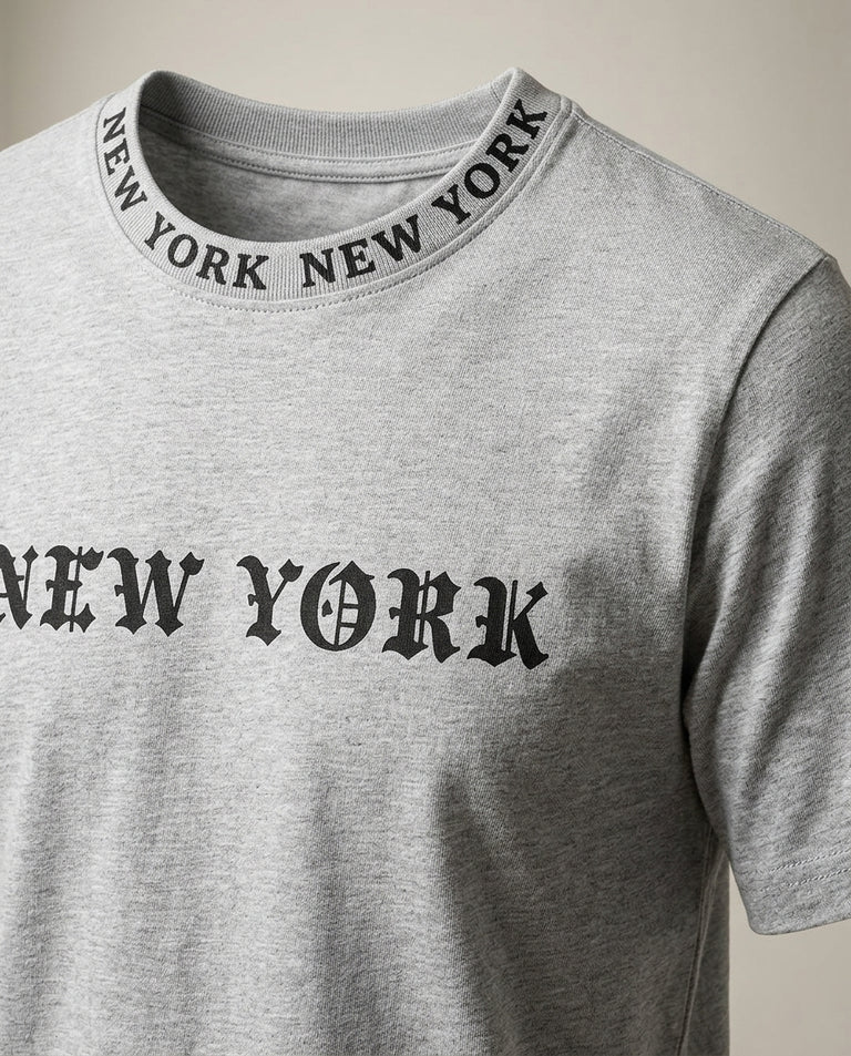 Tricou gri pentru bărbați cu imprimeu 'new york' și guler personalizat, stil casual urban | Mira Style