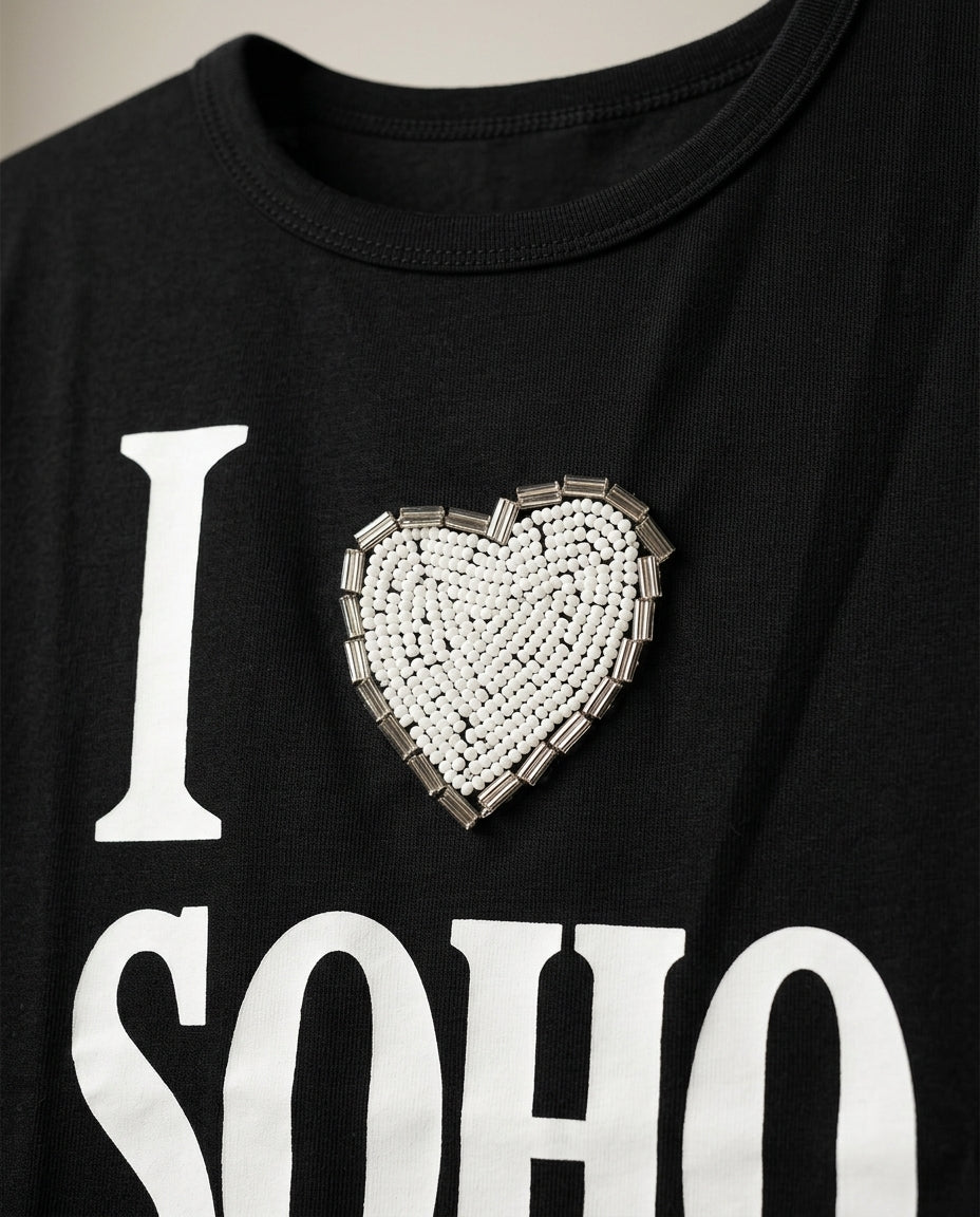 Tricou negru crop top pentru femei 'i love soho' cu inimă decorativă din mărgele, bumbac elastic, stil urban casual