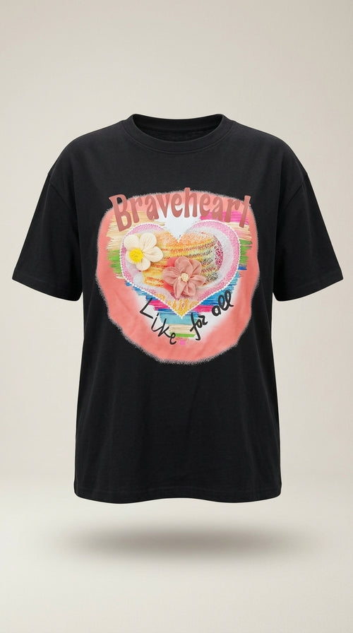Tricou negru de damă 'braveheart' cu imprimeu multicolor în formă de inimă și aplicații florale 3d