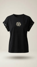 Tricou negru de damă dalef cu broderie floare și mâneci decorate cu paiete, stil casual-elegant