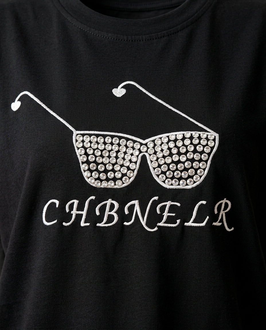 Tricou negru de damă din bumbac cu imprimeu ochelari, cristale și broderie 'chbnelr'