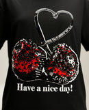 Tricou negru de damă din bumbac cu paiete reversibile în formă de cireșe și inimă, mesaj 'have a nice day!'
